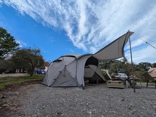 SEKACAMP G-MAX TENTの配送追跡画面。テント本体・TPUドア・タープの3つの配送ステータス